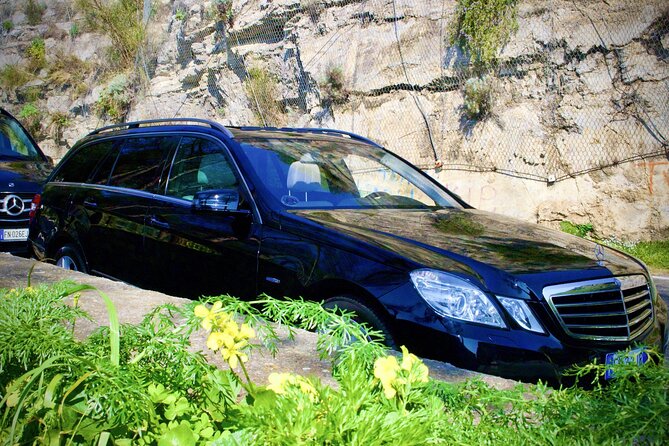Private Transfer from Naples to Positano or vice versa - The Vehicle and Onboard Amenities