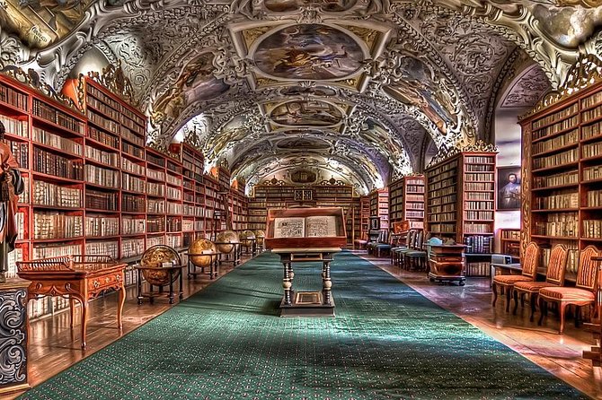 Private Transfer from Nuremberg to Prague with 2h of Sightseeing - The Role of the Local Driver and Potential Insights