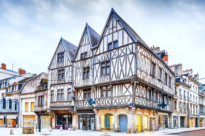 Private transfer from Paris city or CDG to Dijon or Beaune - The Experience Provider: Transport Barthelot