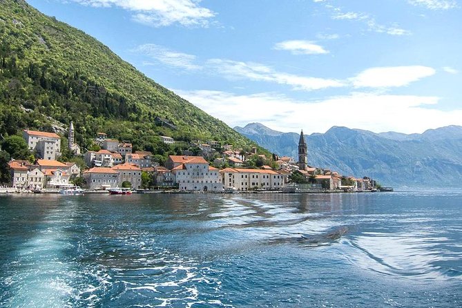 Private Transfer from Perast to Tivat airport - The Practicality of a 25-Minute Transfer