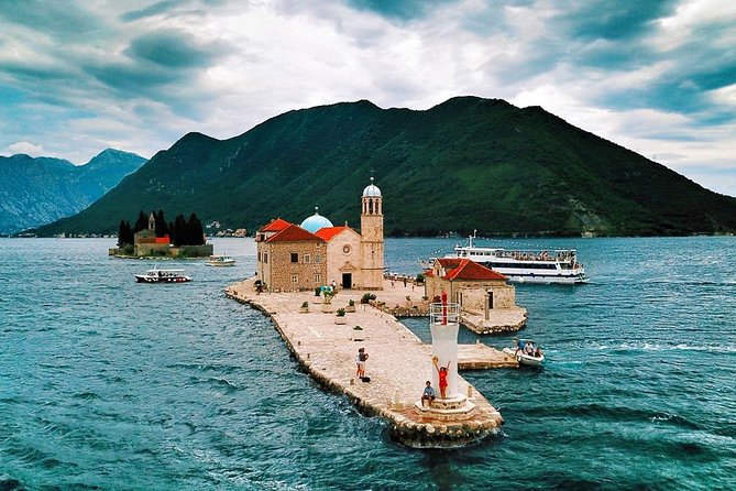 Private Transfer from Perast to Tivat airport - Who Should Consider This Transfer Service?