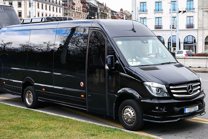 Private Transfer from Port Hercule to Nice hotels - The Experience of a Knowledgeable Local Driver