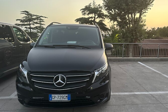 Private Transfer from Positano to Rome - The Mercedes Vehicle: Comfort and Convenience