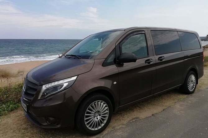 Private Transfer from Prague Airport to Prague City Hotels 1 - 7 pax - How the Service Ensures a Stress-Free Airport Arrival