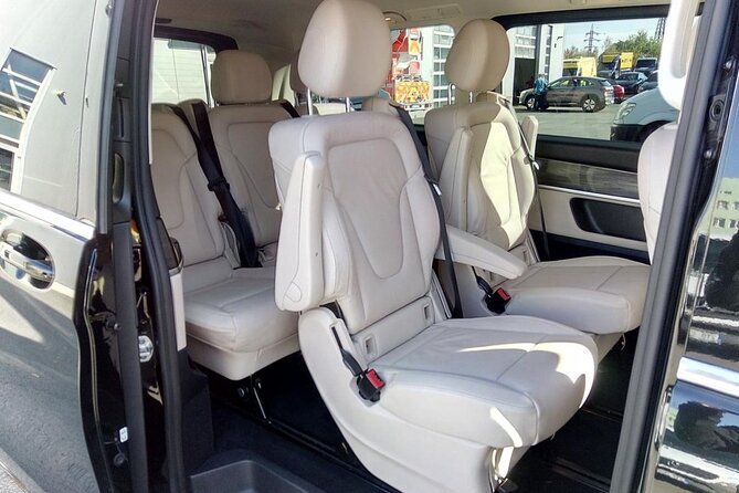 Private Transfer from Prague Airport to Prague City Hotels 1 - 7 pax - Comparing to Other Transportation Options in Prague