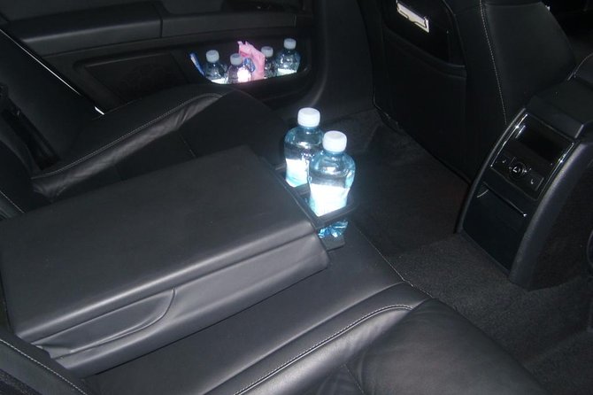 Private Transfer from Prague Airport to the City Centre - Flexibility for Flight Delays and Changes