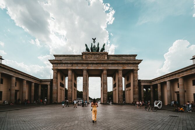 Private Transfer from Prague to Berlin with 2h of Sightseeing - Discover a Comfortable Door-to-Door Transfer with Sightseeing Options