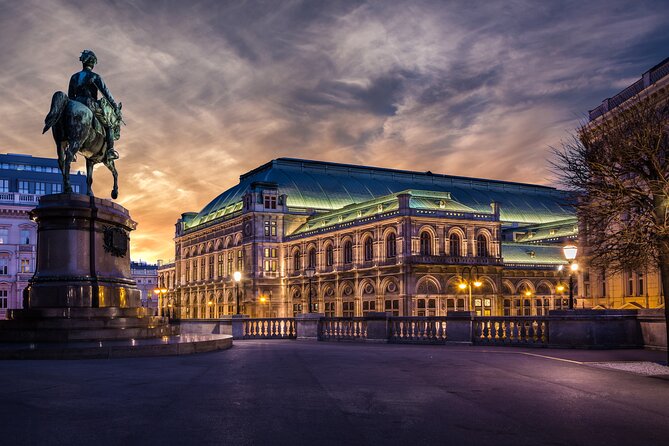 Private Transfer from Prague to Vienna with Stop in Cesky Krumlov - Included Amenities and Service Highlights