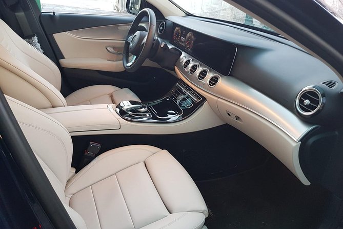 Private Transfer from ROME airport to SORRENTO or vv - Logistics and Punctuality at the Airport and Hotel Pickups