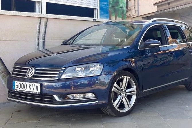 Private Transfer from Salou, PortAventura to Airport Barcelona - Key Points