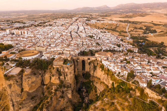 Private Transfer from Sevilla to Granada stopping in Ronda - Comfortable and Exclusive Private Transport from Seville to Granada