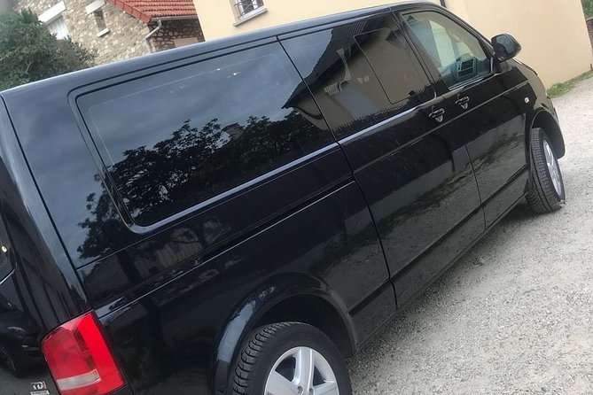Private Transfer from the City of Paris To Orly Airport (ORY) - Flexible Cancellation and Peace of Mind