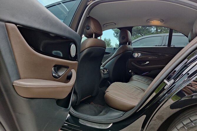 Private Transfer From/To Athens International Airport - The Experience of Professional, Friendly Drivers