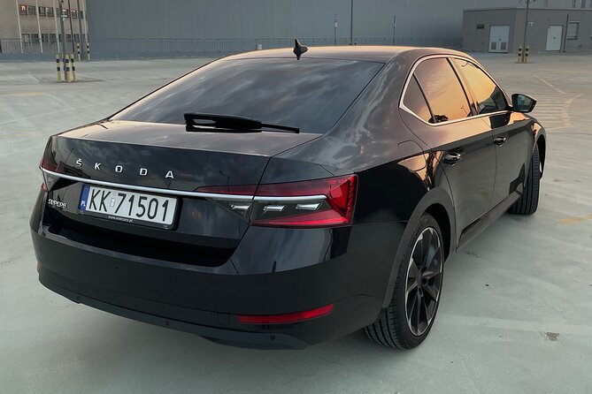 Private Transfer from/to Krakow Airport - Meet and Greet: How Drivers Ensure a Stress-Free Arrival