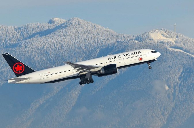 Private Transfer from Vancouver to Kelowna - Flight Monitoring and Real-Time Updates