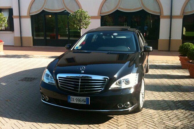 Private transfer from Venice, Piazzale Roma to Marco Polo Airport - Smooth and Reliable Transfer in Venices Luxury Vehicles