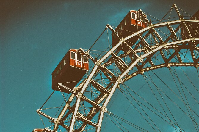 Private transfer from Vienna to Budapest with 2h of sightseeing - The Only Tour Driver with Local Insights