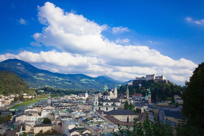 Private transfer from Vienna to Salzburg with 3h Sightseeing stop in Hallstatt - Practical Details: Pickup, Drop-Off, and Flexibility