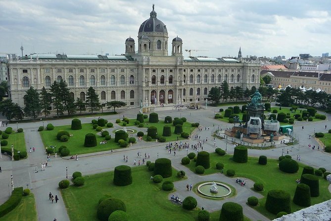 Private Transfer from Warsaw to Vienna with 2h of Sightseeing - Ideal For Travelers Who Value Convenience and Customization