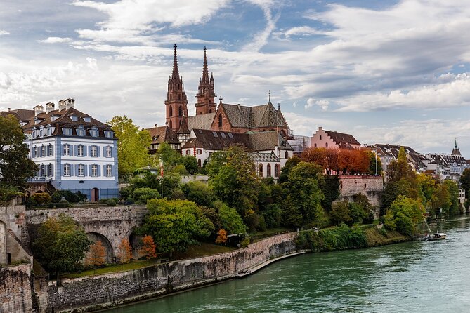 Private transfer from Zurich to Basel, with sightseeing stops - Experience the Ease of a Private Transfer Between Zurich and Basel