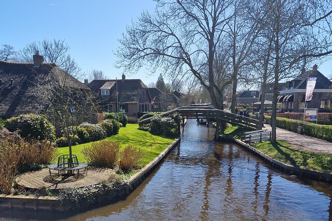 Private Transfer in or to Amsterdam - Discover the Convenience of a Private Transfer in Amsterdam