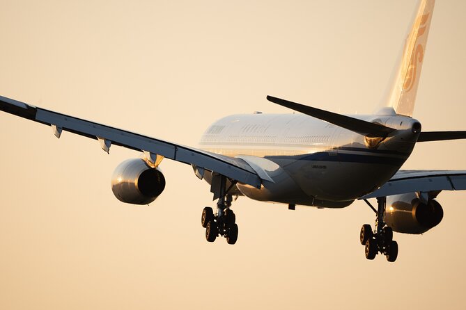 Private Transfer: JFK Airport to Manhattan Up to 6pax - JFK Airport Pickup with Professional Drivers