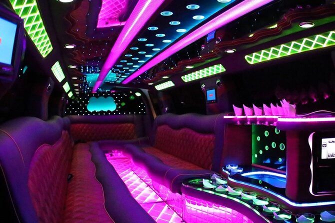 Private Transfer: Las Vegas to LAS Airport by Luxury SUV or Limousine up to 8 p - Meet Your Chauffeur at Las Vegas Hotels for a Private Departure