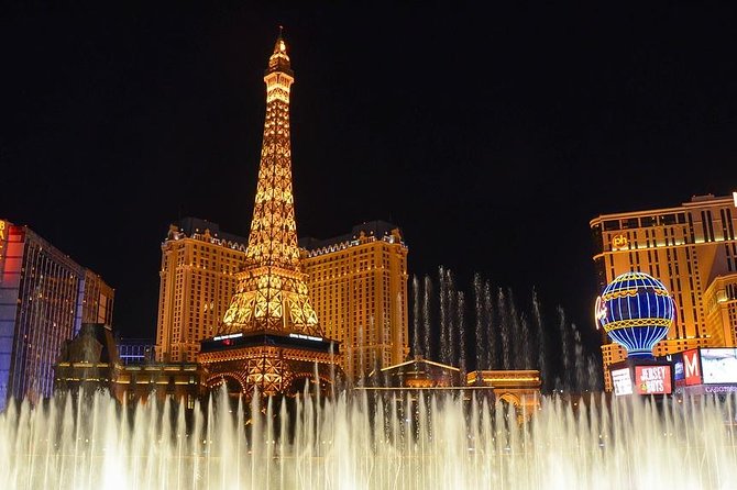 Private Transfer: Las Vegas to LAS Airport by Luxury SUV or Limousine up to 8 p - Meeting Point at Harry Reid International Airport