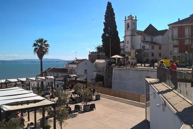 Private Transfer: Lisbon Airport to or from Lisbon Center - Comfortable, Air-Conditioned Vehicles for a Stress-Free Ride