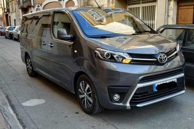 Private Transfer Madrid Barajas Airport to Madrid in Vans up to 7 Passengers - Efficient and Comfortable Madrid Airport Transfer in a Private Van