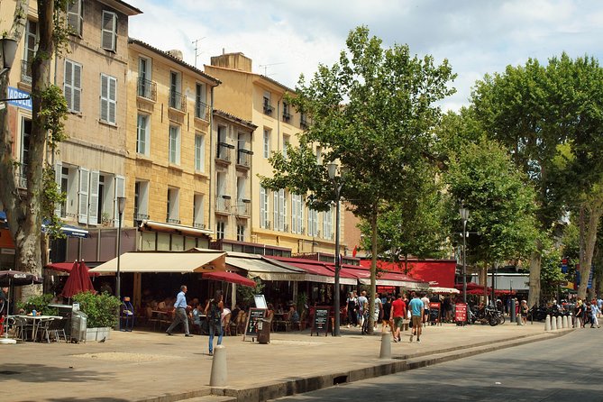 Private Transfer: Marseille Airport to / from Aix-en-Provence (and vicinity) - Key Points