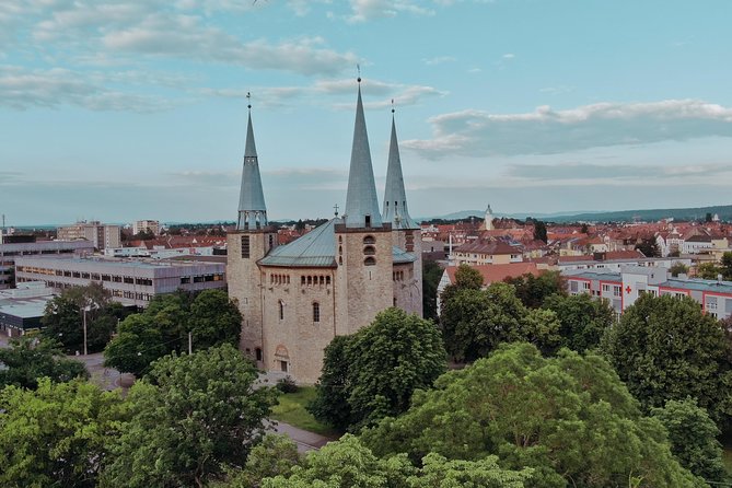 Private Transfer Munich to Nuremberg with 4 hours Sightseeing - Vehicles and capacity options for groups