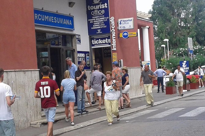 Private Transfer Naples to Sorrento stop to Pompeii and Pizza - Frequently Asked Questions