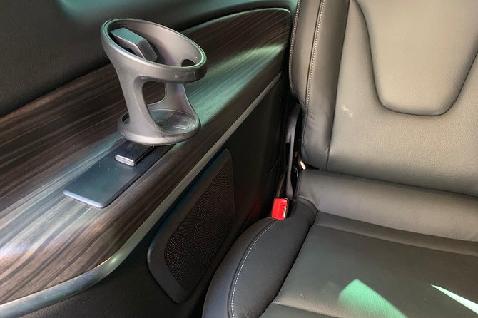 Private Transfer Naples to Sorrento with option of a Stop in Pompeii - Luxury Mercedes Transfer with Personal Pickup and Drop-Off