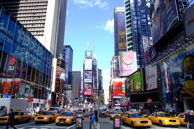 Private Transfer: New York to LaGuardia Airport LGA by Sedan Car - Accessibility and Suitability