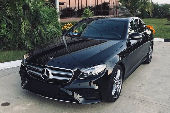 Private Transfer: Paris Airport CDG to Paris City by Business Car - The Convenience of a 30-Minute Transfer