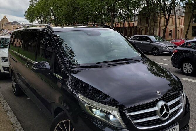 Private Transfer Paris from and to Airport (CDG, Orly, Beauvais) - The Experience of the Drivers and Vehicles