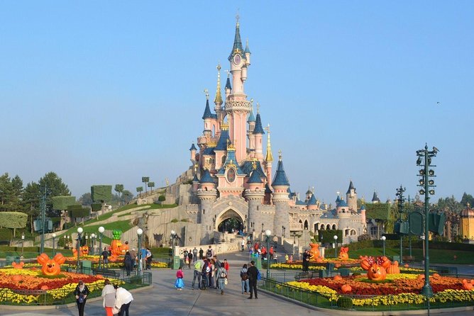 Private Transfer: Paris to Disneyland Park or Hotel by Luxury Van - Comfortable, Climate-Controlled Mercedes Vehicles