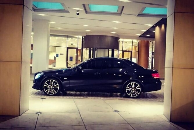 Private transfer Port - Athens - Meeting Points and Location Flexibility in Athens