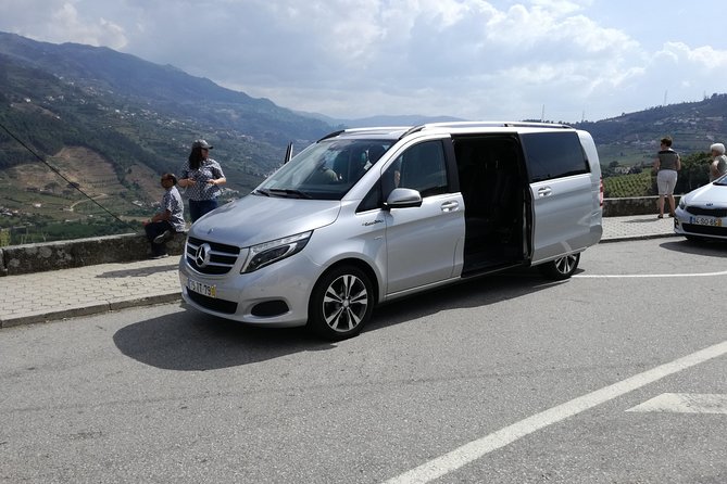 Private transfer Porto / Lisboa with tour included. - Discover the Convenience and Flexibility of a Private Transfer with Tour in Portugal