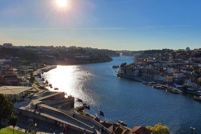 Private Transfer Porto to Lisbon with Nazaré and Óbidos Stops - Exploring Nazaré’s Beach and the Famous Waves