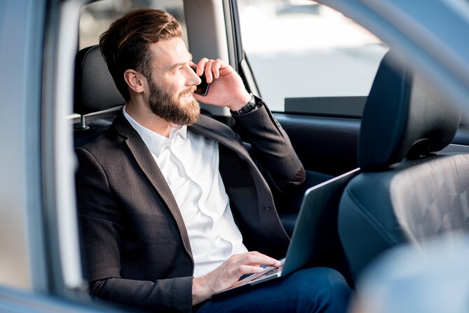 Private transfer Service to or from Washington, DC and IAD - Dulles International Airport Pickup and Drop-off at Your Washington D.C. Hotel