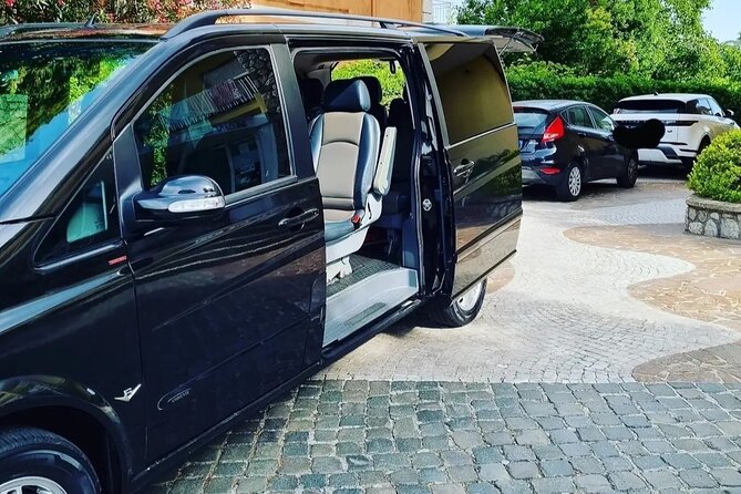 Private Transfer Sorrento Peninsula - Naples - Stellar Reviews Highlighting Driver Expertise and Comfort