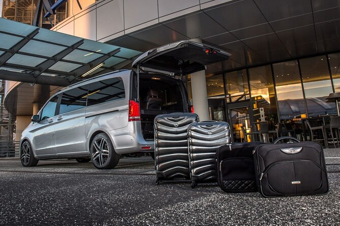 Private transfer Split airport to Split (hotel, apartment, ferry...) up to 3 pax - Cost and Cancellation Policy