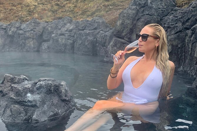 Private Transfer to and from Sky Lagoon - Key Points