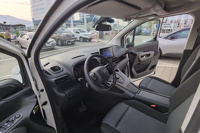 Private Transfer to Borovets Resort from/to Sofia Airport - Key Points