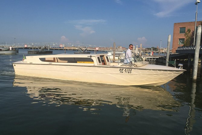 Private Transfer to/from Venice Airport or Piazzale Roma from/to Venice Centre - Seamless Water Taxi Transfers in Venice for a Stress-Free Arrival and Departure