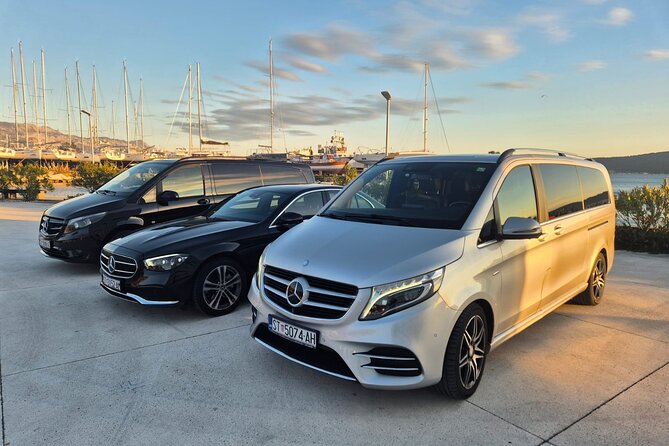 Private transfer - tour from Zagreb (Airport) to Split via Plitvice Lakes - Flexible Departure Times and Duration