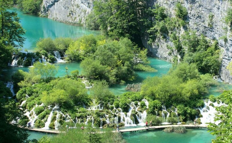 Private Transfer Tour from Zagreb - Split via Plitvice Lakes - The Tour’s Small Group Advantage