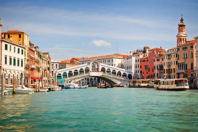Private Transfer: Venice to Marco Polo Airport VCE in Luxury Van - Meet & Greet Service at Venice Airport